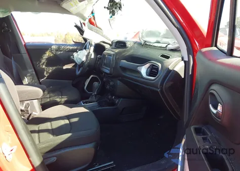 2021 Jeep Renegade Latitude 4X4 из США, поврежденный, VIN ZACNJDBBXMPM70431